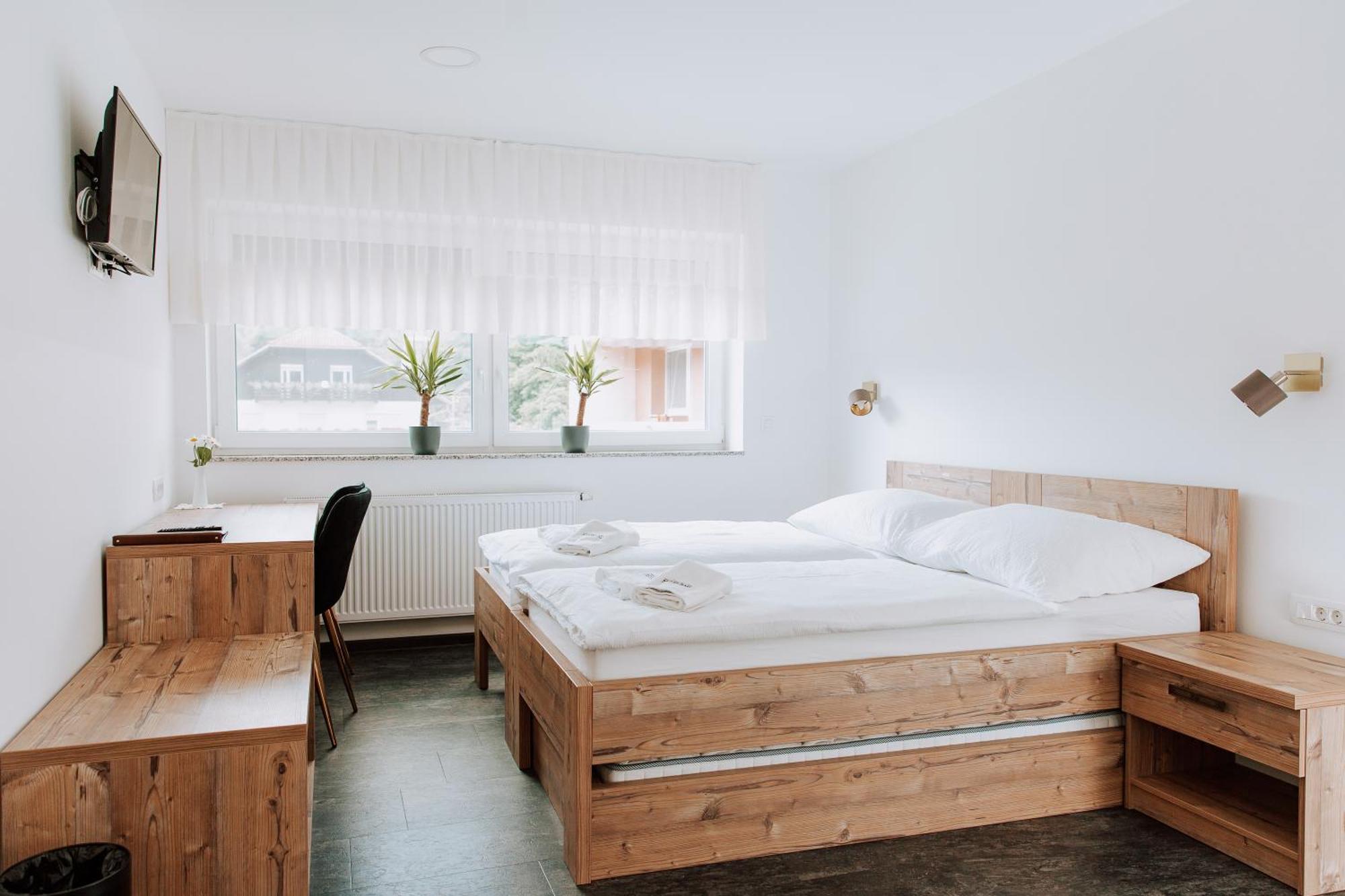 Gostisce Krivograd Hotel Prevalje Værelse billede